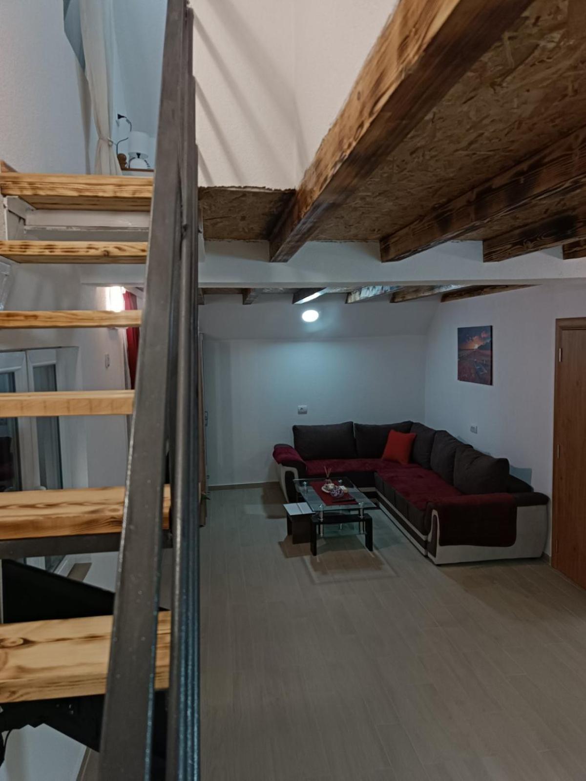Apartmani Lena 플루지네 객실 사진